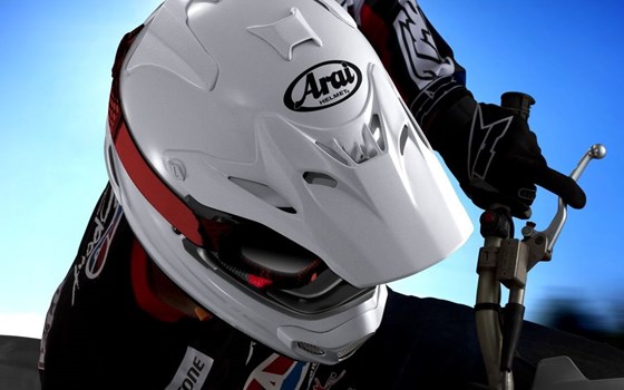 ARAI Motorcross Helm - Bild 1 ARAI Motorcross Helm - Bild 1