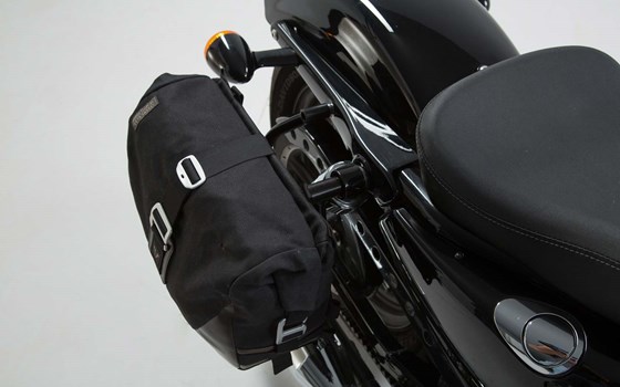 Legend Gear Seitentaschen-System LC Black Edition. Harley-Davidson Sportster Modelle (04-). - Bild 3