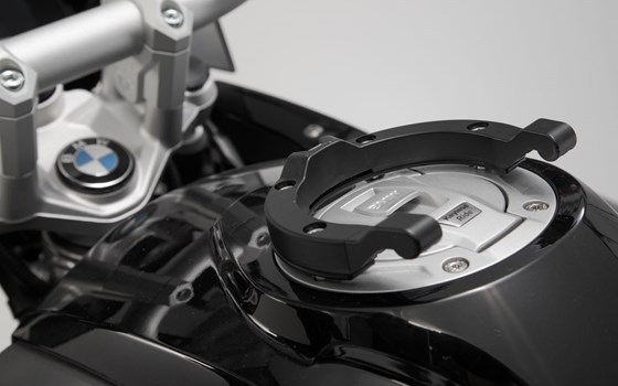 ION Tankring. Schwarz. Für BMW-/ Ducati-/ KTM-/ Triumph-Modelle. - Bild 2