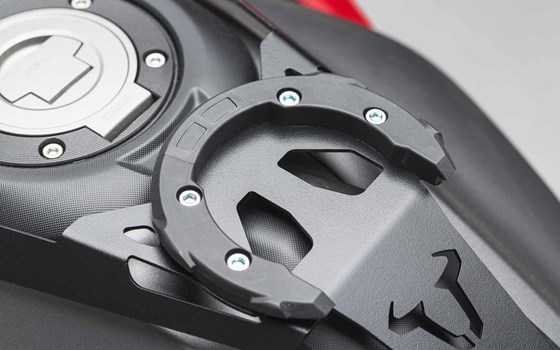 EVO Tankring. Schwarz. Yamaha MT-07 (14-17) / Moto Cage (15-16). - Bild 2