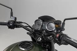 Navi-Halter im Cockpit. Schwarz. Kawasaki Z900RS/ Cafe / SE (17-). Navi-Halter im Cockpit. Schwarz. Kawasaki Z900RS/ Cafe / SE (17-).