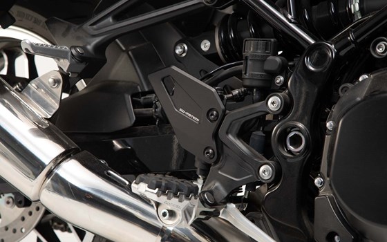 Fersenschutz. Schwarz. Kawasaki Z900RS/ Cafe / SE (17-). - Bild 1