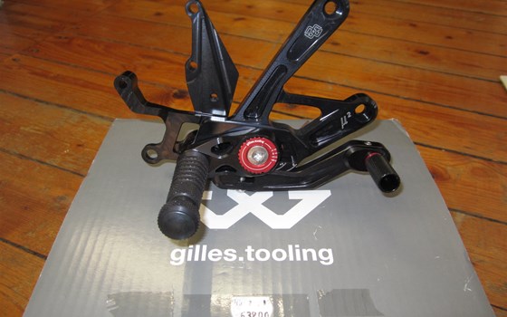 Gilles.Tooling Fußrastenanlage - Bild 1