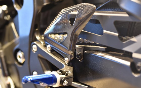 Fersenschutz GSX-R 1000 L7 - Bild 3 Fersenschutz GSX-R 1000 L7 - Bild 3