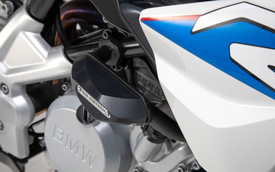 Sturzpad-Kit. Schwarz. BMW G 310 R (16-20). - Bild 2 Sturzpad-Kit. Schwarz. BMW G 310 R (16-20). - Bild 2