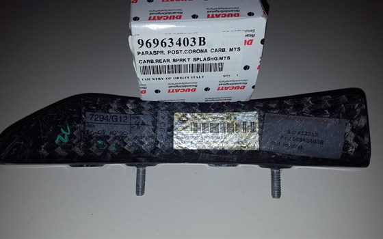 Karbon / Carbon Kettenspritzschutz Ducati Multistrada - Bild 2