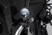 EVO Nebelscheinwerfer-Kit Universal. Schwarz. Mit Sturzbügelklemmen für Scheinwerfer.