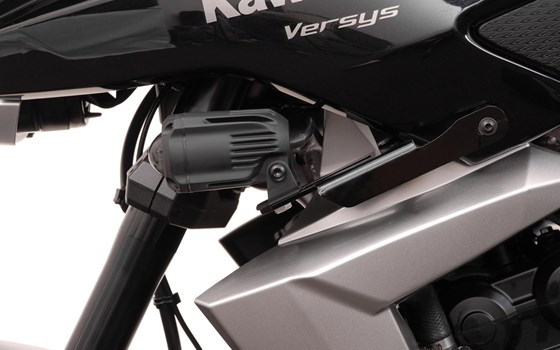 Scheinwerfer-Halter. Schwarz. Kawasaki Versys 650 (09-14). - Bild 2