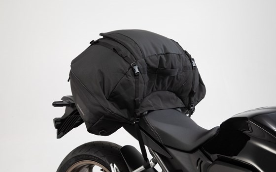 ION L Hecktasche. 50 l. Schwarz. 600D Polyester / Soft-Vinyl. - Bild 2