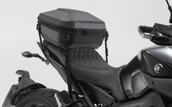 URBAN ABS Topcase. 16-29 l. Verzurrvariante. ABS-Kunststoff. Schwarz. - Bild 1 URBAN ABS Topcase. 16-29 l. Verzurrvariante. ABS-Kunststoff. Schwarz. - Bild 1