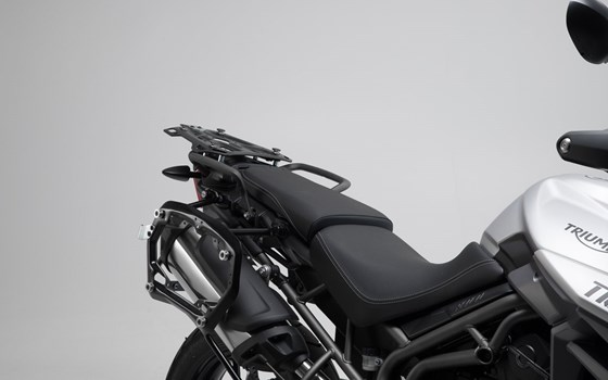 PRO Seitenträger. Schwarz. Triumph Tiger 800 Modelle (10-). - Bild 1