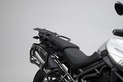 PRO Seitenträger. Schwarz. Triumph Tiger 800 Modelle (10-).
