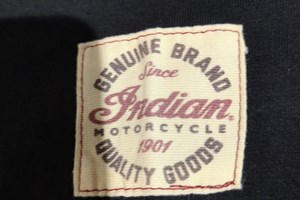 Kurzärmeliges Damen T-Shirt mit Script Indian Motorcycle® Logo