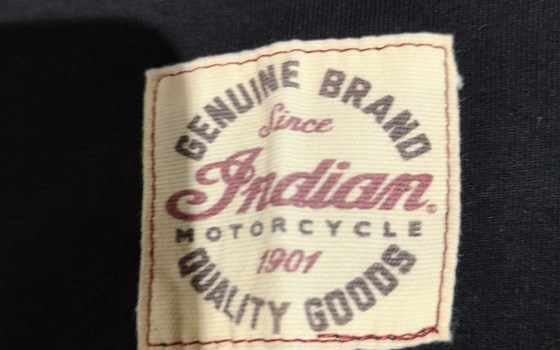 Kurzärmeliges Damen T-Shirt mit Script Indian Motorcycle® Logo - Bild 1