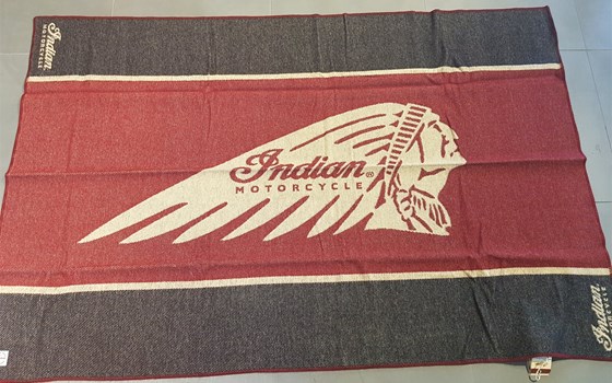 Premium Wolldecke mit Kopfschmuck Design - Bild 2