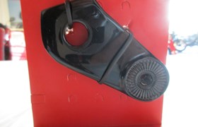 Halterung für Seitenmontageplatte, schwarz glänzend