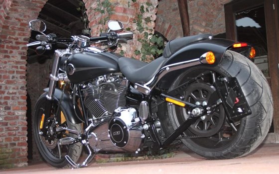 Breitreifenumbau 280er Reifen Harley Davidson Breakout 2014-2016 - Bild 1