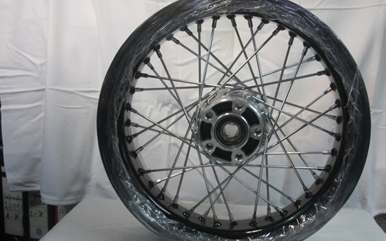 180er Breitreifenumbau für Sportster ab 2004 mit Speichenfelge - Bild 4