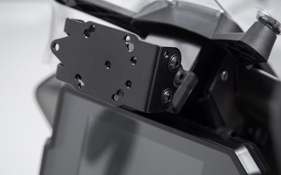 Navi-Halter im Cockpit. Schwarz. KTM 790 / 890 Adv, Husqv. Norden 901. - Bild 1