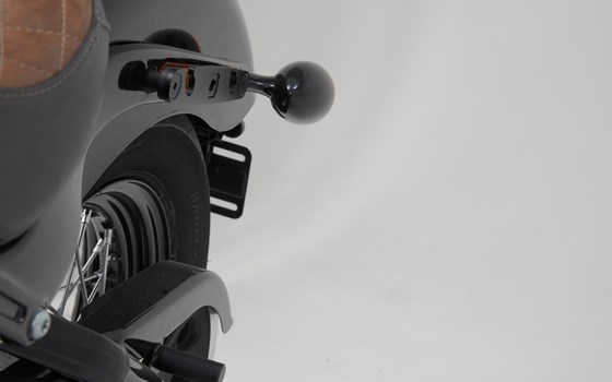 SLH Seitenträger LH2 links. Softail Str. Bob (17-),Standard (20-). Für LH2. - Bild 1