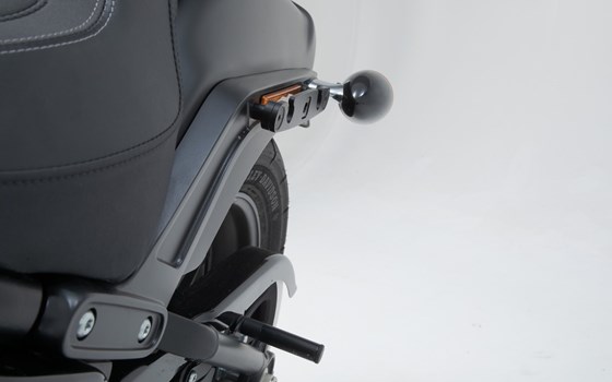 SLH Seitenträger LH2 links. Harley-Davidson Softail Fat Bob/ S (17-). Für LH2. - Bild 2