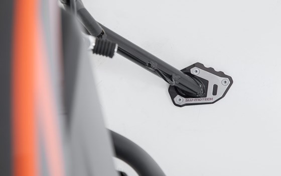 Seitenständerfuß-Verbreiterung. Schwarz/Silbern. KTM- / Husqvarna-Modelle. - Bild 3