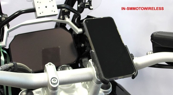 Smartphone-Halterung mit Ladefunktion für BMW G 650 GS Smartphone-Halterung mit Ladefunktion für BMW G 650 GS