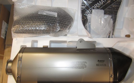 Akrapovic Slip-on für Adventure 2013-2015 - Bild 1