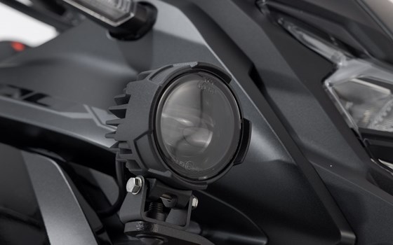 EVO Fernscheinwerfer-Kit. Schwarz. Honda CB500X (18-), NX500 (23-). - Bild 3