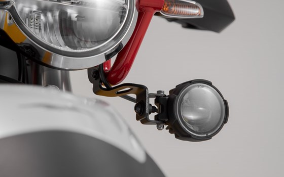 Scheinwerfer-Halter. Schwarz. Moto Guzzi V85 TT (19-23). - Bild 4