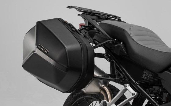AERO ABS Seitenkoffer-System. 2x25 l. Triumph Tiger 800 Modelle (10-). - Bild 2 AERO ABS Seitenkoffer-System. 2x25 l. Triumph Tiger 800 Modelle (10-). - Bild 2