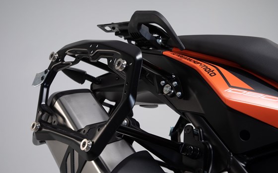 PRO Seitenträger. Schwarz. KTM 1050/1090/1190 Adv,1290 SAdv. - Bild 1