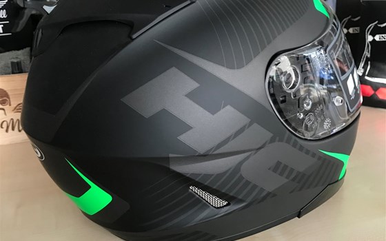 HJC IS-17 Helme - Bild 1 HJC IS-17 Helme - Bild 1