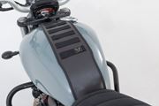 Legend Gear Tankriemen-Set. Triumph-Modelle (15-). Mit Zusatztasche LA2.