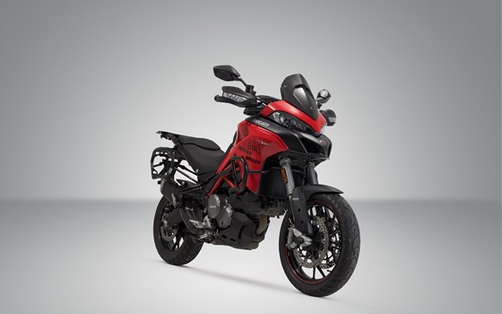 PRO Seitenträger. Schwarz. Ducati Multistrada 1200/ 1260/ 950 / V2. - Bild 2 PRO Seitenträger. Schwarz. Ducati Multistrada 1200/ 1260/ 950 / V2. - Bild 2
