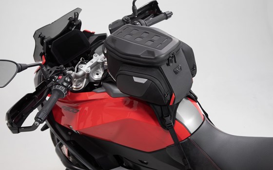 PRO Enduro Riemen-Tankrucksack. 12-15 l. Riemen-Halterung. - Bild 2