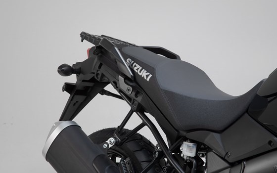 PRO Seitenträger. Schwarz. Suzuki V-Strom 1000 (14-19). - Bild 4 PRO Seitenträger. Schwarz. Suzuki V-Strom 1000 (14-19). - Bild 4