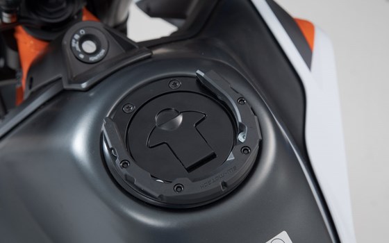 PRO Tankring. Schwarz. KTM Modelle. 6 Schrauben. - Bild 2 PRO Tankring. Schwarz. KTM Modelle. 6 Schrauben. - Bild 2