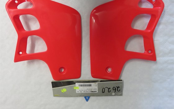 Spoiler Radiatore/rot - Bild 1 Spoiler Radiatore/rot - Bild 1