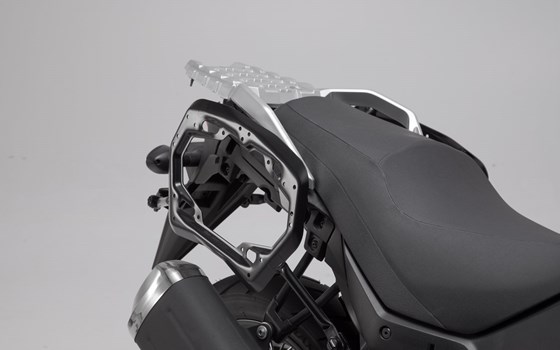 TRAX ADV Alukoffer-System. Silbern. 45/45 l. Suzuki DL 650 (16-). - Bild 2 TRAX ADV Alukoffer-System. Silbern. 45/45 l. Suzuki DL 650 (16-). - Bild 2