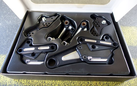 Diavel Fußrasten - Bild 1