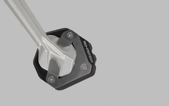 Seitenständerfuß-Verbreiterung. Schwarz/Silbern. Yamaha Ténéré 700 Modelle (19-). - Bild 1