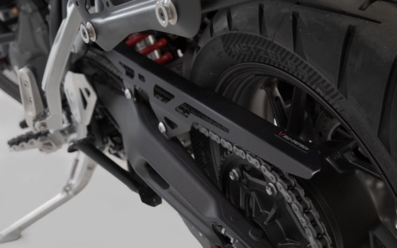 Kettenschutz. Schwarz. Triumph Tiger 900/GT/Rally/Pro. - Bild 1