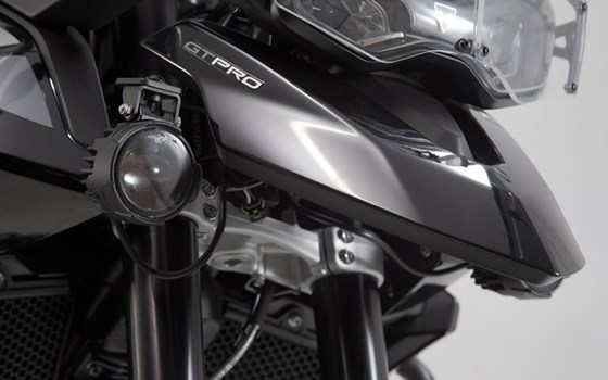 Scheinwerfer-Halter. Schwarz. Triumph Tiger 900/GT/Rally/Pro (19-23). - Bild 2