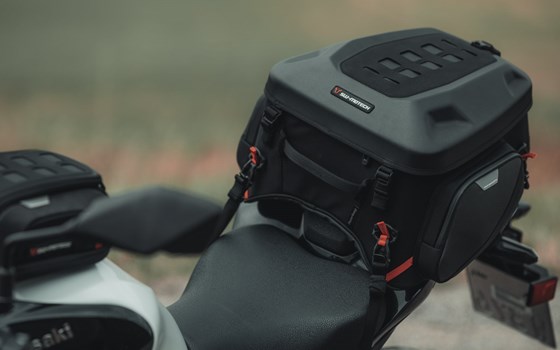 PRO Rearbag Hecktasche. 1680D Ballistic Nylon. Schwarz/Anthrazit. 22-34 l. - Bild 3