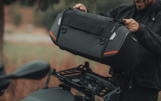 PRO Rackpack Hecktasche. 1680D Ballistic Nylon. Schwarz/Anthrazit. 32-42 l. - Bild 4