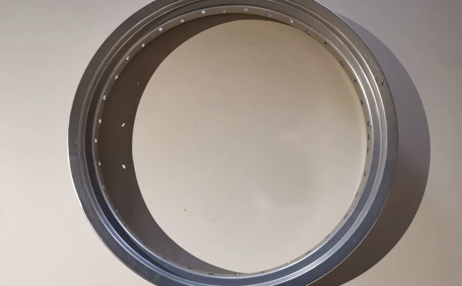 Felge hinten Derbi Senda R Bild 1: Felge hinten Derbi Senda R