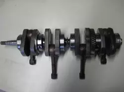 4-Zylinder, rollengelagerte Kurbelwelle überprüfen und feinrichten 4-Zylinder, rollengelagerte Kurbelwelle überprüfen und feinrichten