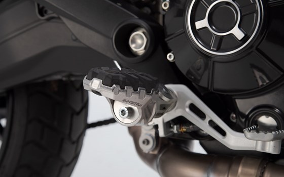 EVO Fußrasten-Kit. Ducati Modelle / Benelli TRK 502 X (18-). - Bild 3