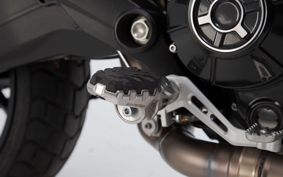 EVO Fußrasten-Kit. Ducati Modelle / Benelli TRK 502 X (18-). - Bild 4